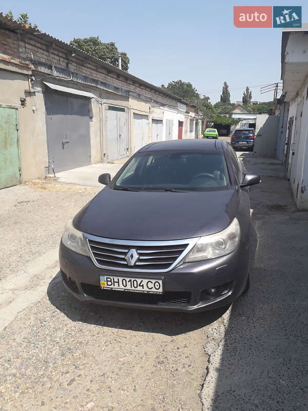 Седан Renault Latitude 2010 в Ізмаїлі
