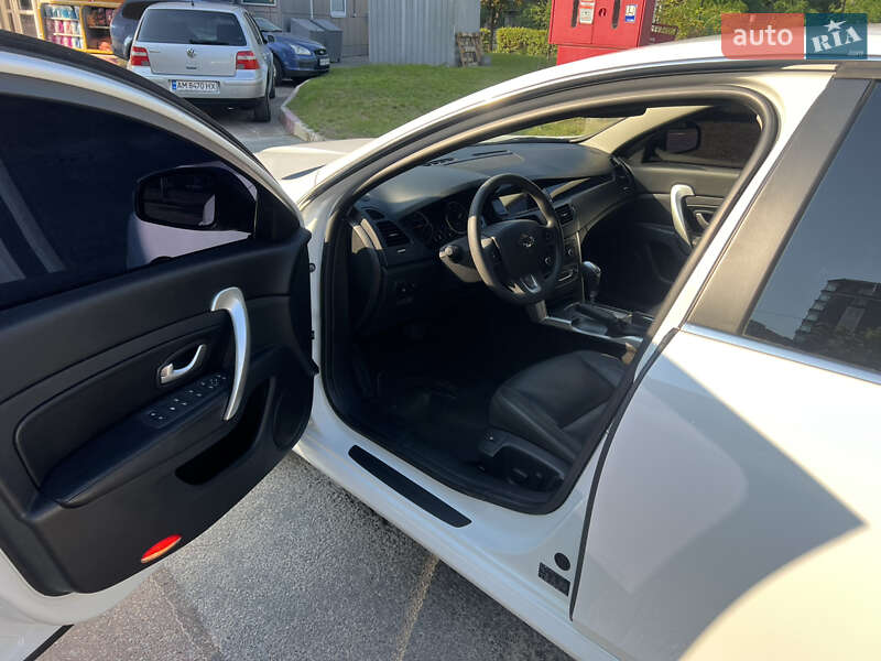 Седан Renault Latitude 2018 в Житомире