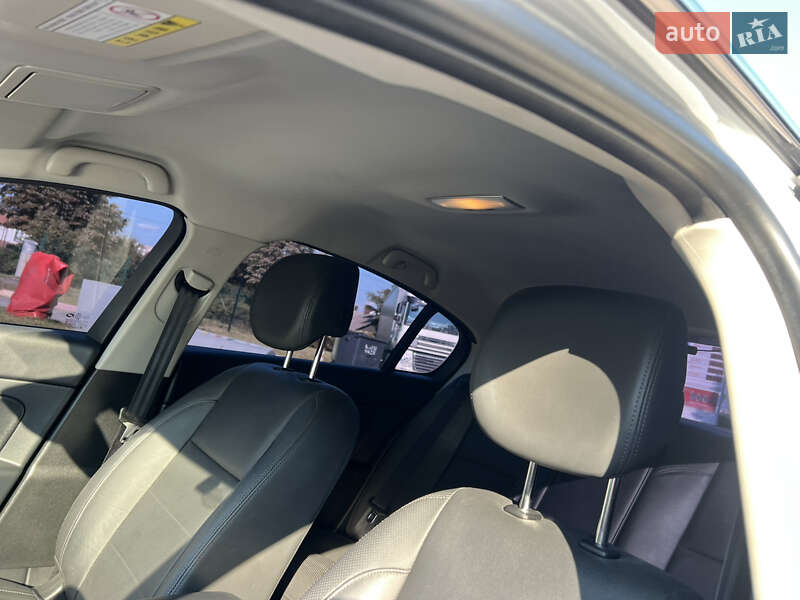 Седан Renault Latitude 2018 в Житомире