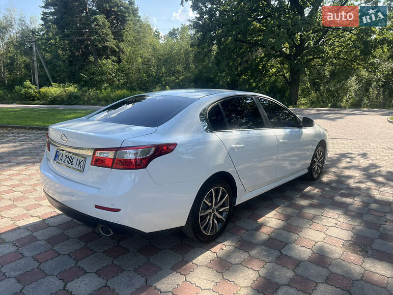 Седан Renault Latitude 2018 в Житомире