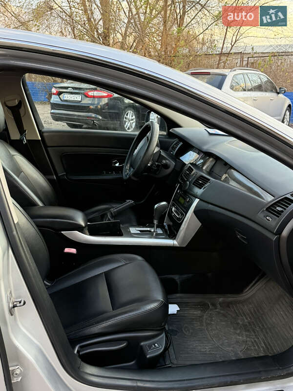 Седан Renault Latitude 2015 в Софиевской Борщаговке