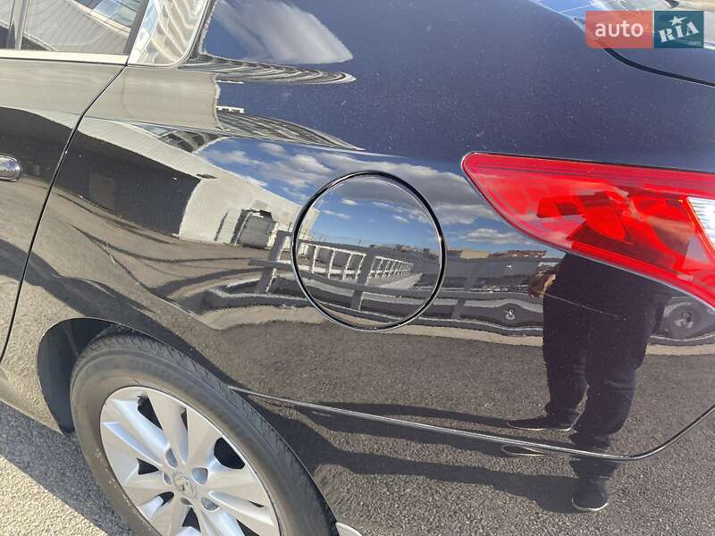 Седан Renault Latitude 2011 в Днепре