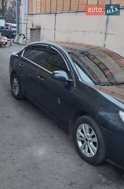 Седан Renault Latitude 2011 в Киеве