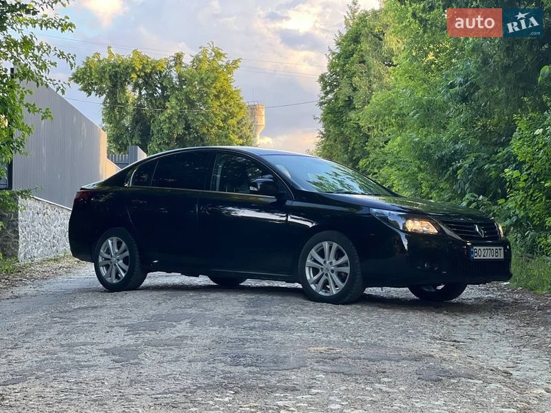 Седан Renault Latitude 2011 в Тернополі