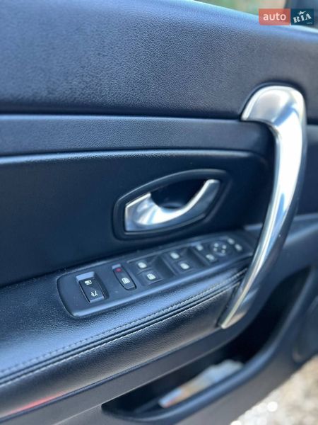 Седан Renault Latitude 2011 в Тернополі