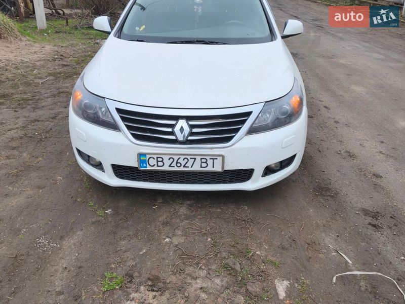 Renault Latitude 2012