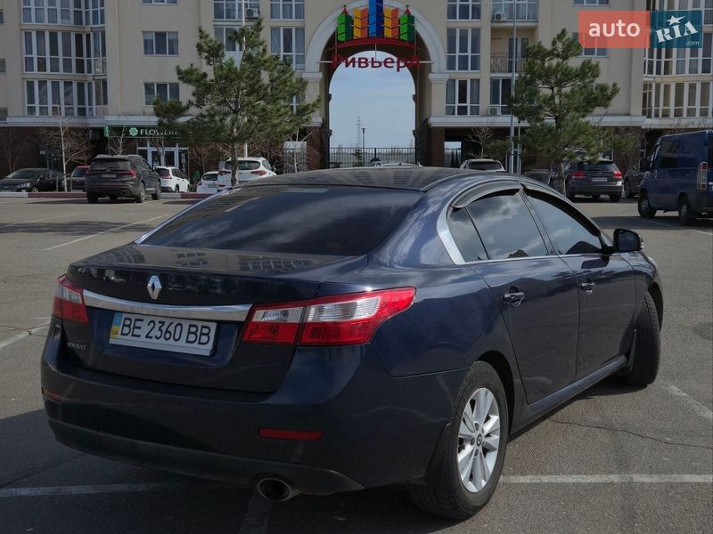 Седан Renault Latitude 2011 в Николаеве