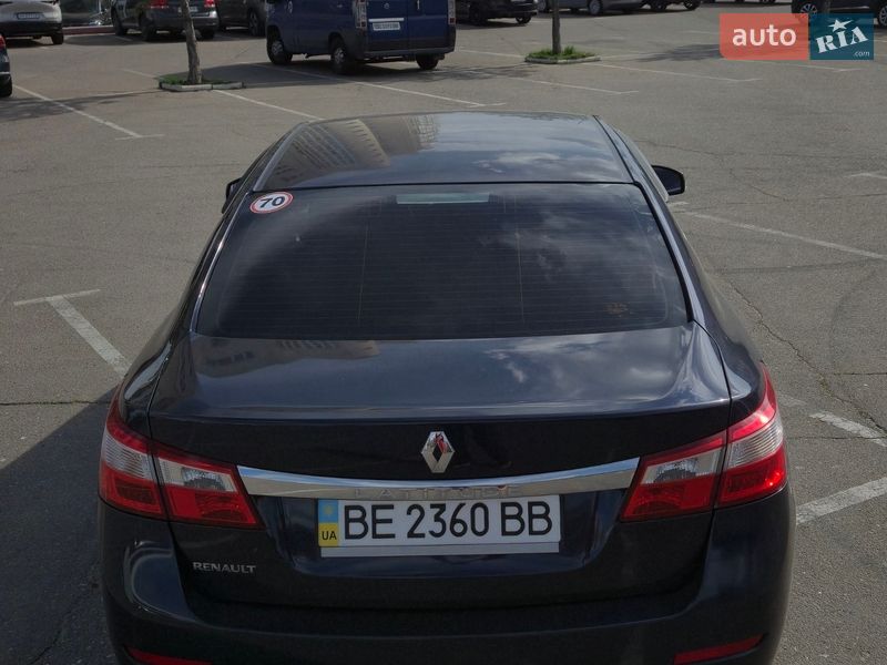 Седан Renault Latitude 2011 в Николаеве