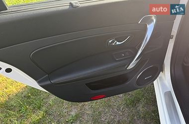 Седан Renault Latitude 2012 в Киеве