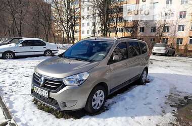Минивэн Renault Lodgy 2015 в Черновцах