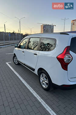 Минивэн Renault Lodgy 2021 в 