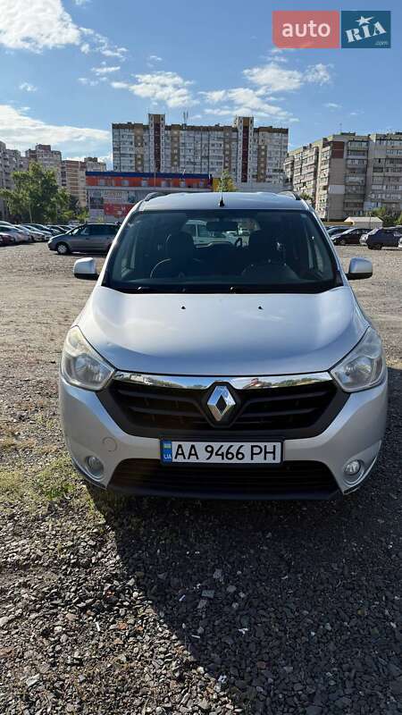 Мінівен Renault Lodgy 2013 в Києві