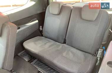 Минивэн Renault Lodgy 2013 в 