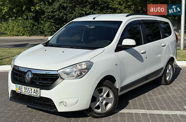 Минивэн Renault Lodgy 2016 в 