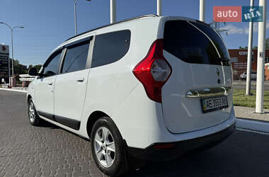 Минивэн Renault Lodgy 2016 в 