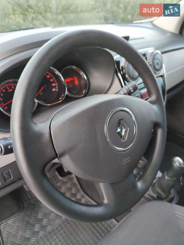 Минивэн Renault Lodgy 2016 в Александрие фото 14 Минивэн Renault Lodgy 2016 в Александрие