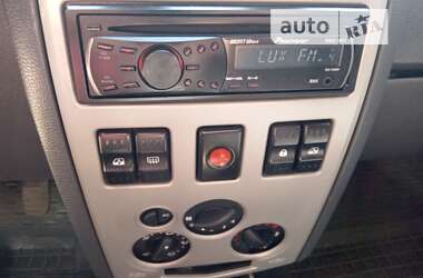 Универсал Renault Logan MCV 2011 в 