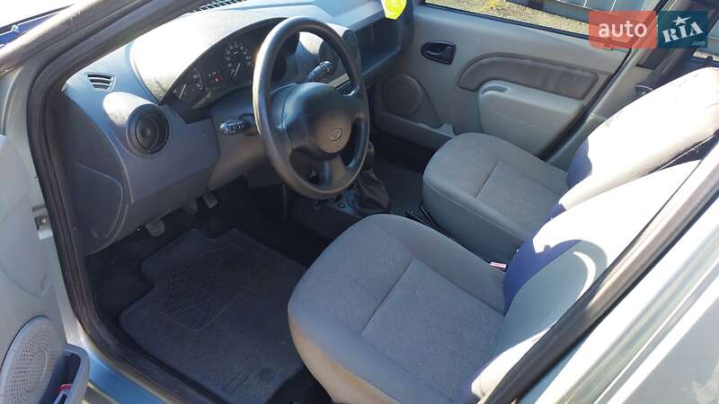 Универсал Renault Logan MCV 2010 в Николаеве фото 6 Универсал Renault Logan MCV 2010 в Николаеве