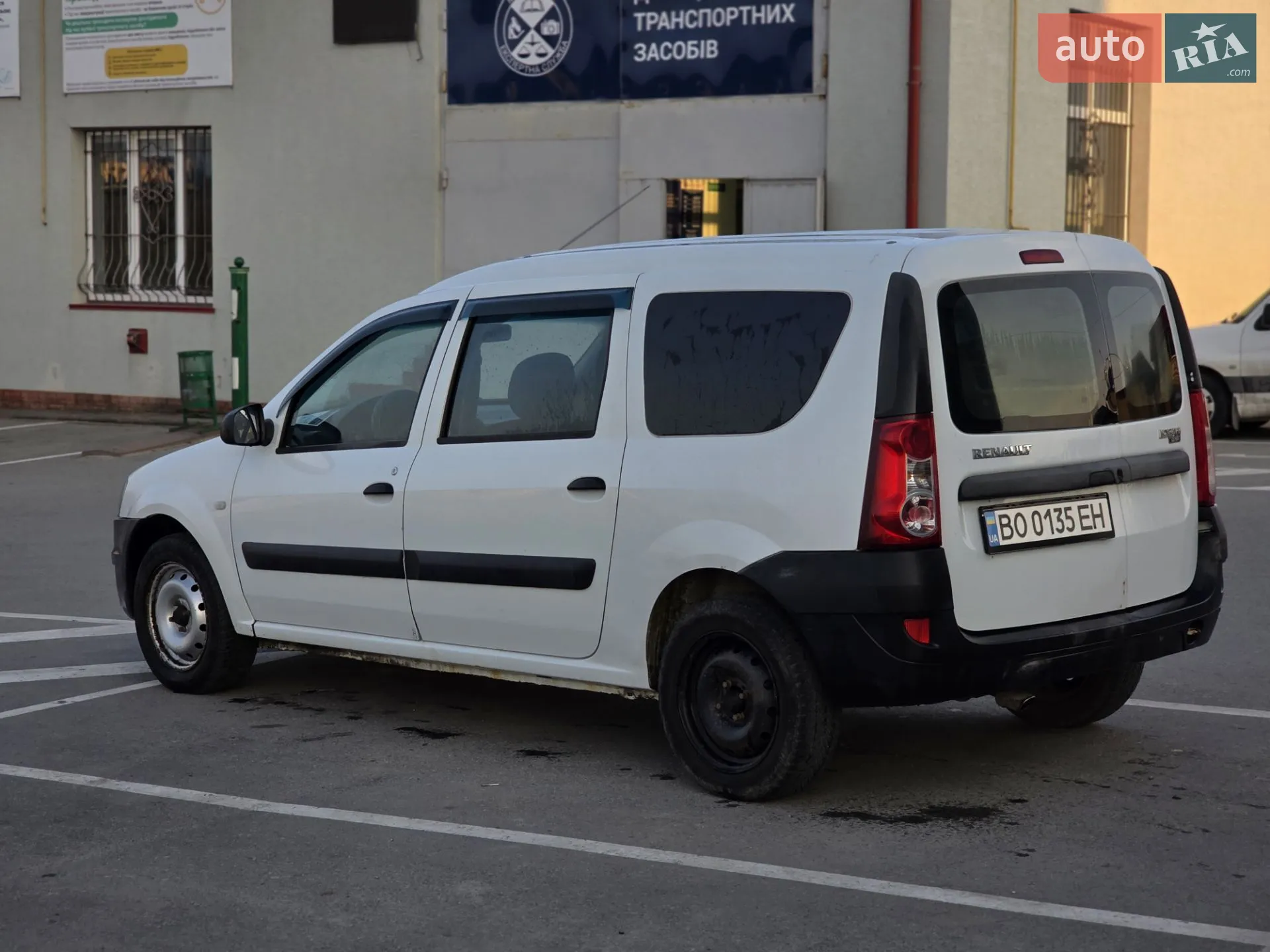 2010 Renault Logan - мініатюра 11