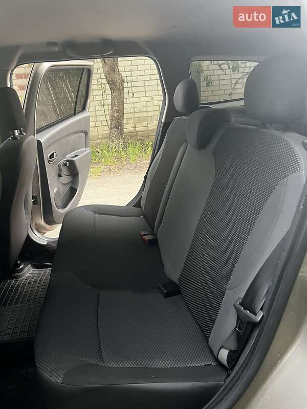 Універсал Renault Logan MCV 2014 в Чернігові