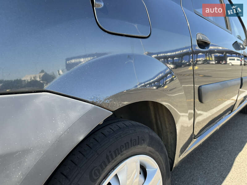 Універсал Renault Logan MCV 2010 в Києві