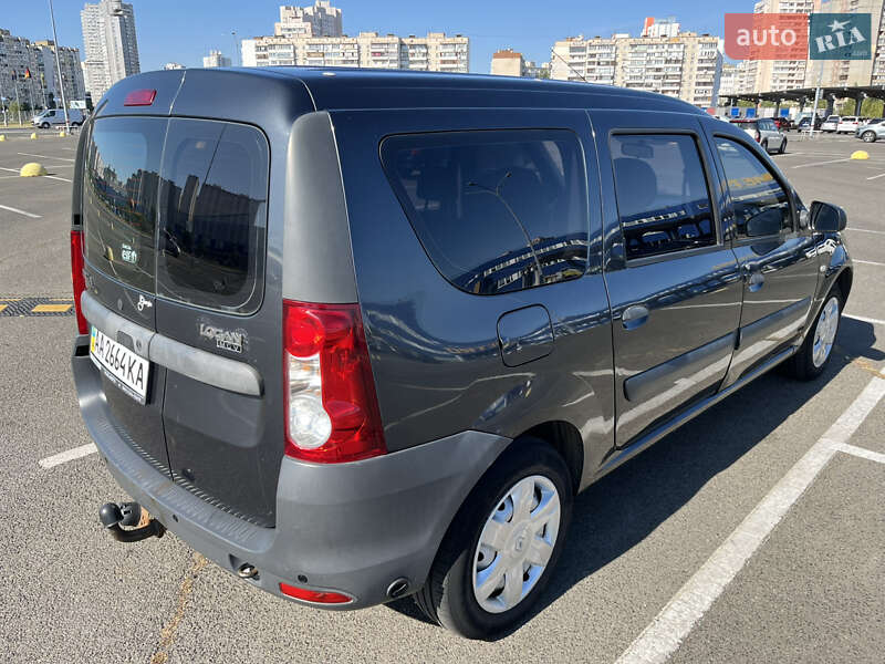 Універсал Renault Logan MCV 2010 в Києві