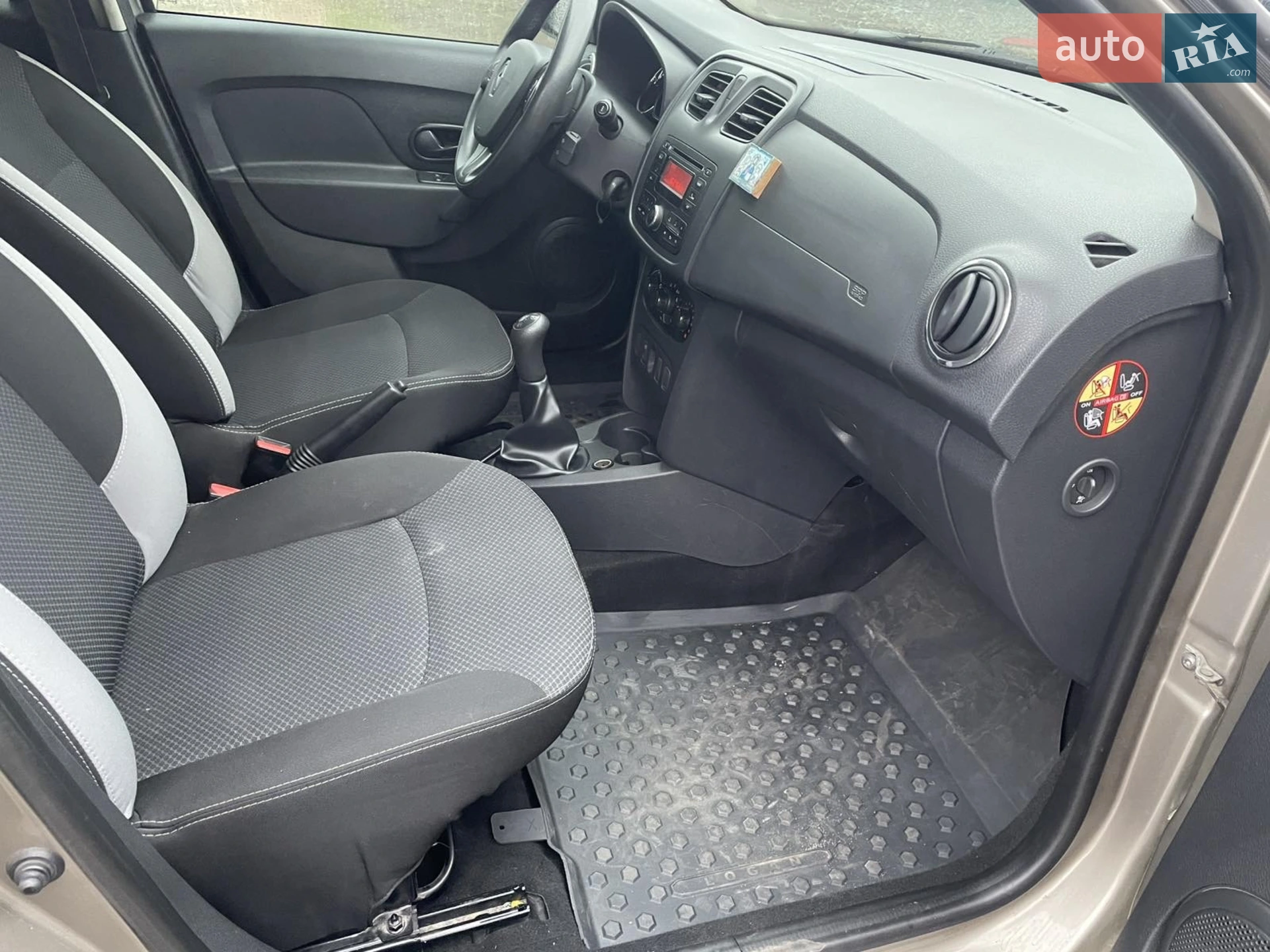 2013 Renault Logan - мініатюра 14