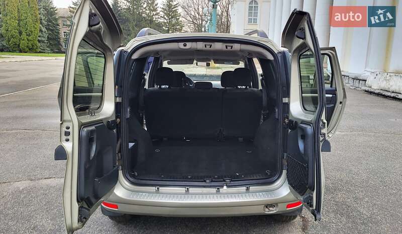 Універсал Renault Logan MCV 2010 в Жовтих Водах