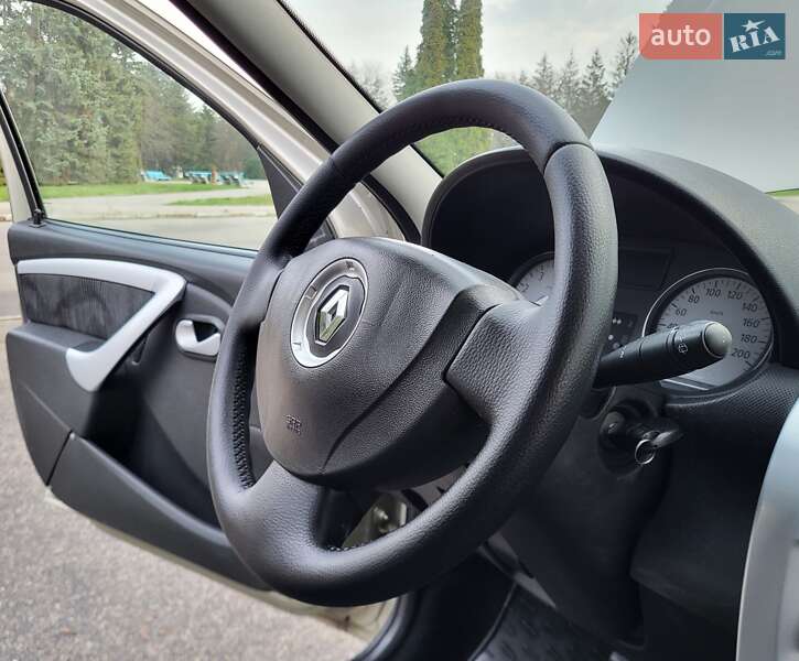 Універсал Renault Logan MCV 2010 в Жовтих Водах