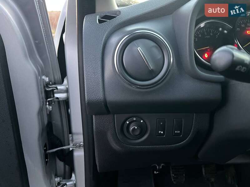 Універсал Renault Logan MCV 2019 в Жовтих Водах фото 5 Універсал Renault Logan MCV 2019 в Жовтих Водах