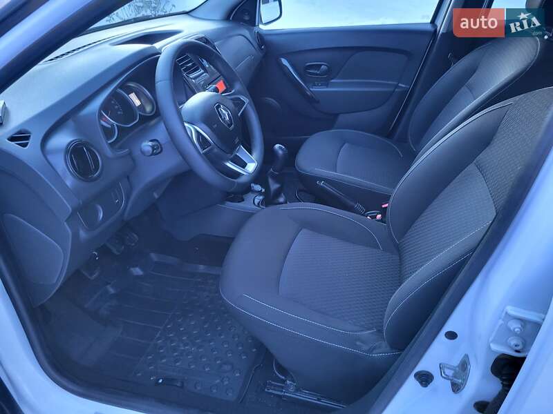 Универсал Renault Logan MCV 2017 в Желтых Водах фото 12 Универсал Renault Logan MCV 2017 в Желтых Водах