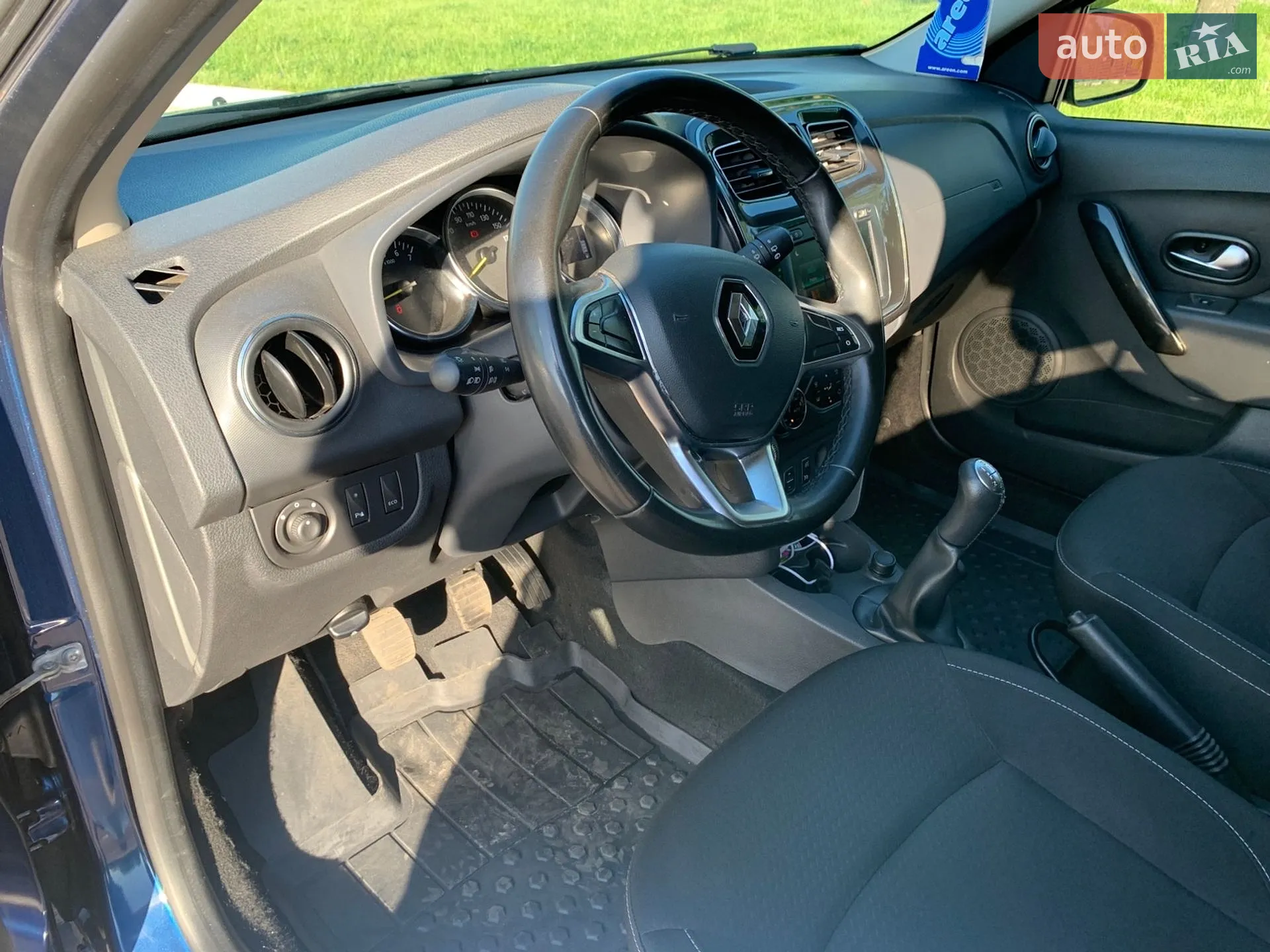 2019 Renault Logan - мініатюра 9