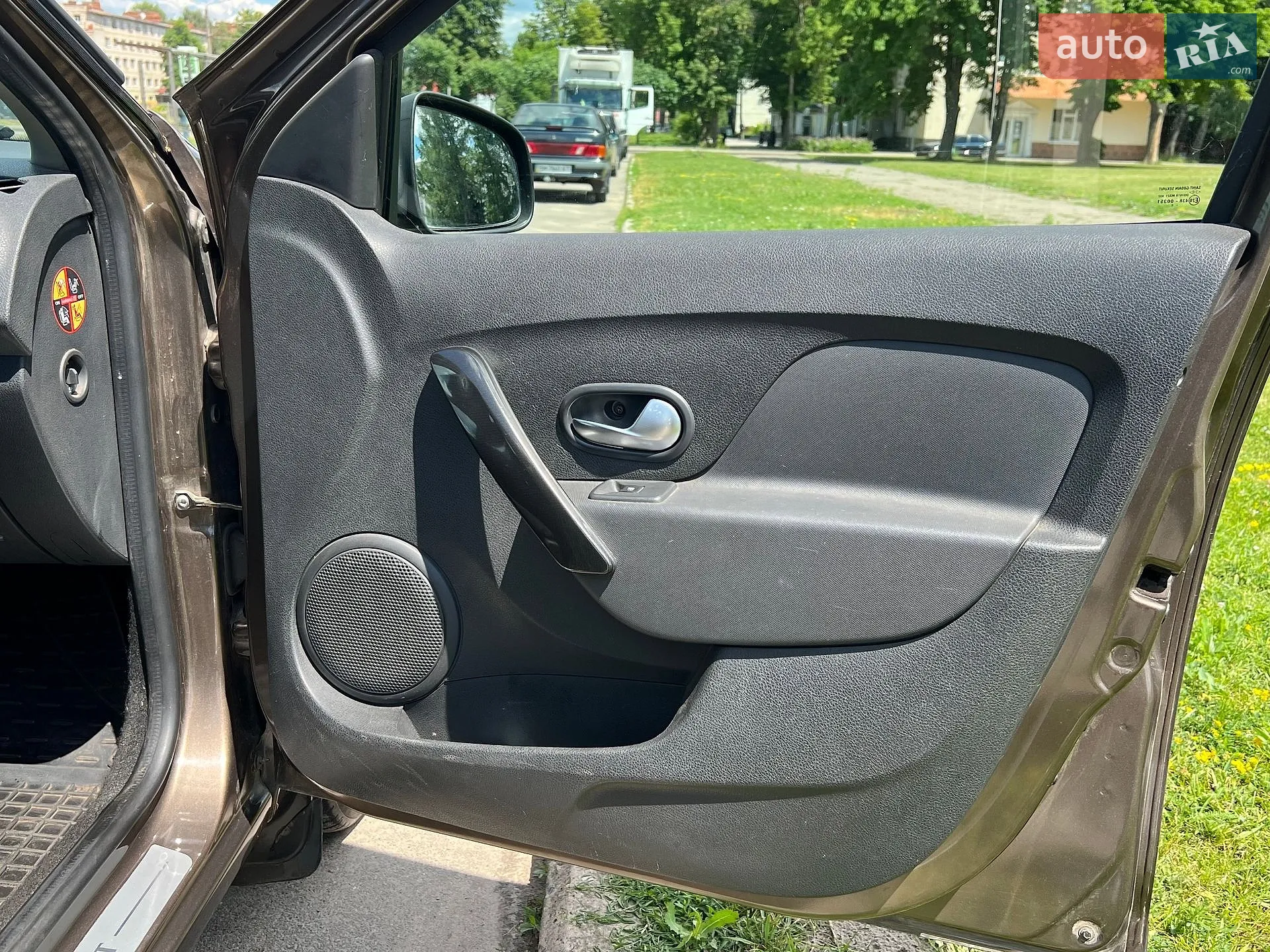 2018 Renault Logan - мініатюра 28