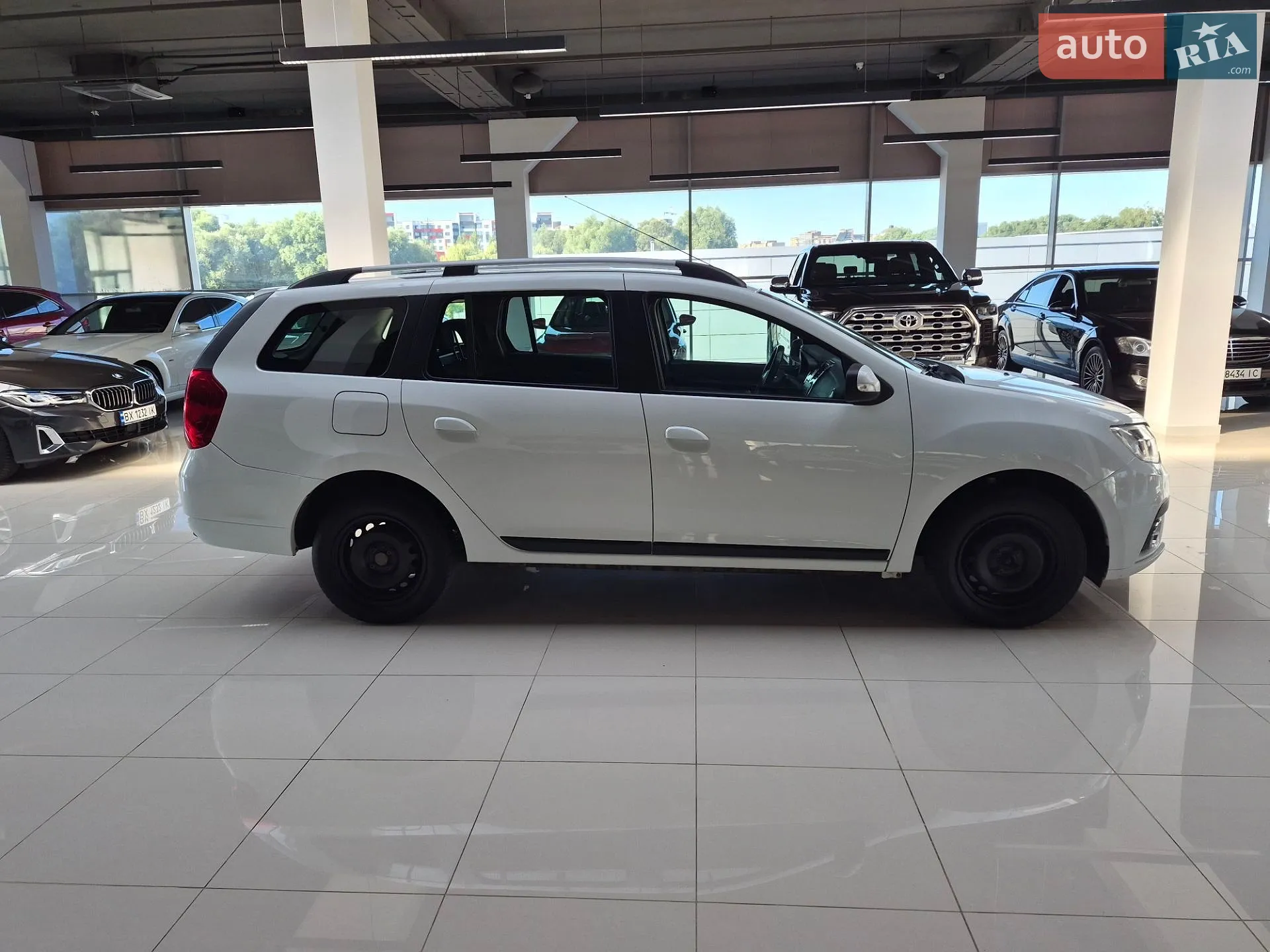 2020 Renault Logan - мініатюра 2