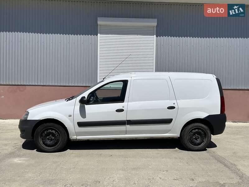 Грузовой фургон Renault Logan Van 2011 в Черновцах