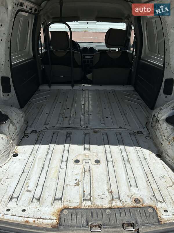 Грузовой фургон Renault Logan Van 2011 в Черновцах