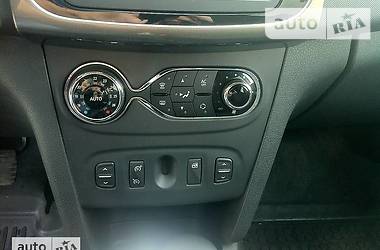 Седан Renault Logan 2013 в 