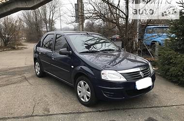 Седан Renault Logan 2010 в Сумах