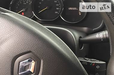 Седан Renault Logan 2013 в 