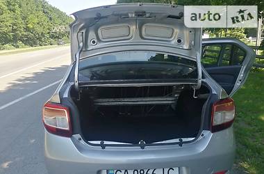 Седан Renault Logan 2014 в 