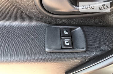 Седан Renault Logan 2013 в 