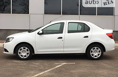 Седан Renault Logan 2015 в 
