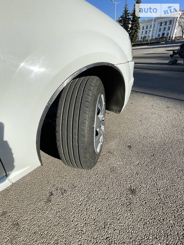 Седан Renault Logan 2010 в Краматорську фото 11 Седан Renault Logan 2010 в Краматорську