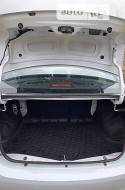 Седан Renault Logan 2019 в 