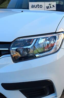 Седан Renault Logan 2019 в 