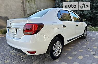 Седан Renault Logan 2022 в 