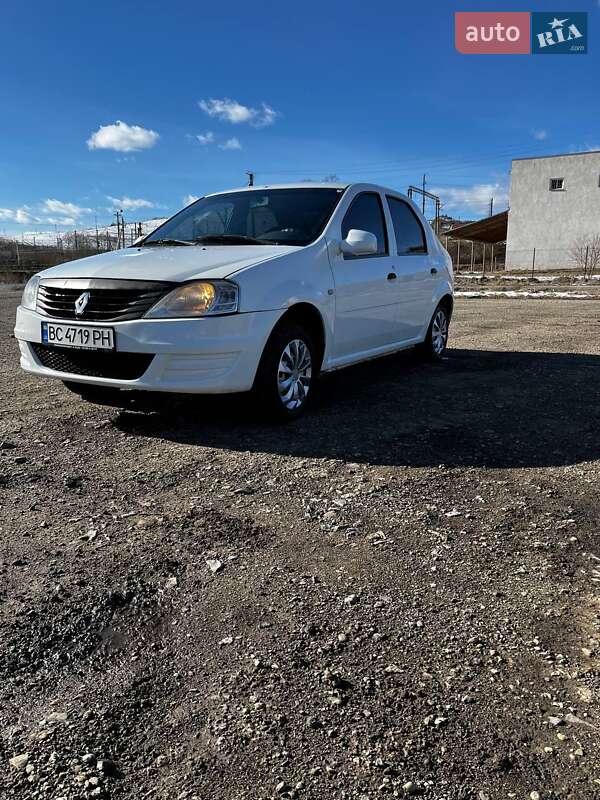 Седан Renault Logan 2012 в Турке