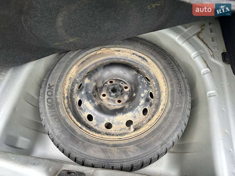 Седан Renault Logan 2011 в Киеве
