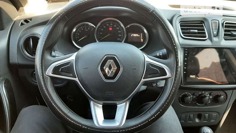 Седан Renault Logan 2018 в Киеве