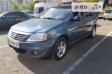 Седан Renault Logan 2011 в Киеве